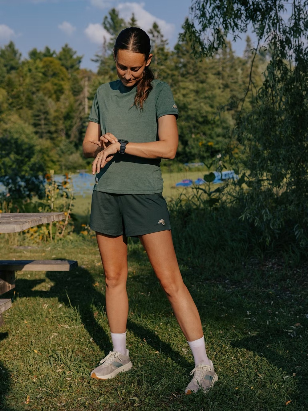 NWT Tracksmith Seasion Tee in Beetle Green